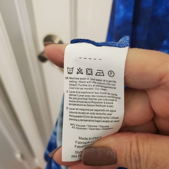 IMNYC Blue Tie Dye Print Midi Sleeveless Dress Size Medium - Picture 9 of 10